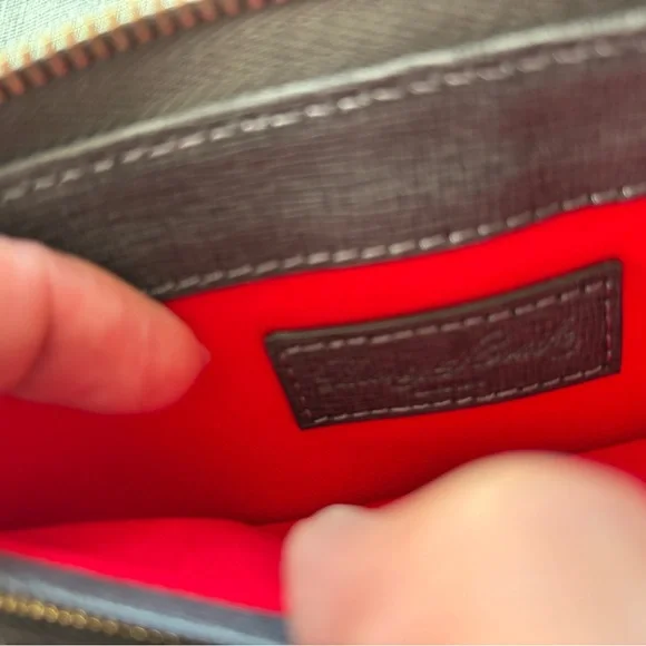 NWOT Dooney & Bourke Gray Wallet Wristlet with Gold Hardware New without tags - Picture 6 of 9